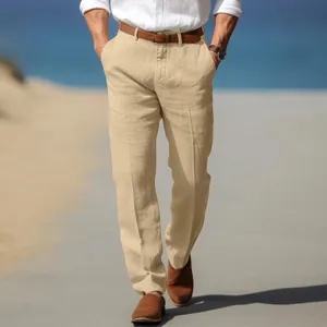 Pantalones de lino beige para hombre, corte recto transpirable, estilo casual de verano.