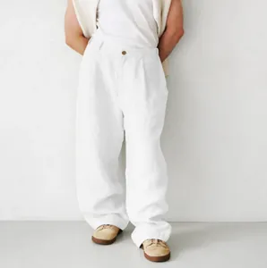 Lockere Herrenhose aus Leinen in Weiß mit hoher Taille und eleganten Falten vorne