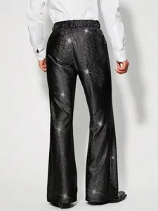 Vue arrière de la coupe du pantalon à carreaux pailletés pour hommes en fête