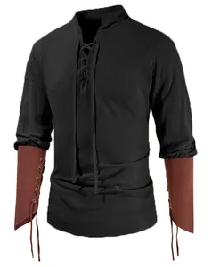 Mittelalterliches gotisches Herrenhemd, schwarz, zum Schnüren, mit braunen Manschetten