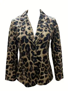 Vooraanzicht van stijlvolle slim-fit blazer met luipaardprint voor damesmode