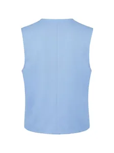 Vista posterior detallada de un chaleco de traje azul claro para hombre de corte entallado