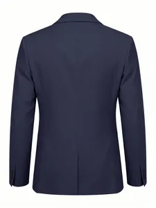 Gedetailleerd achteraanzicht van donkerblauwe heren blazer met split en mouwknopen