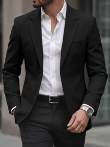 Gedetailleerde weergave van een professionele zwarte slim fit business blazer voor heren