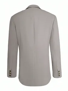 Achteraanzicht van heren lichtgrijs zakelijk casual colbert met knoopdetail op mouw