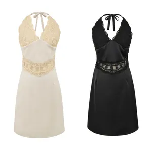 Elegantes Neckholder-Kleid mit Spitzenbesatz und V-Ausschnitt in Schwarz und Beige.
