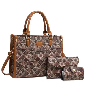 Élégant ensemble de trois sacs à main pour femmes avec motifs de coquillages et cuir marron