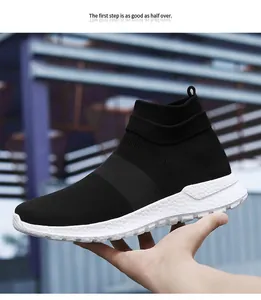 Baskets à enfiler en mesh noir léger avec semelle texturée blanche épaisse homme