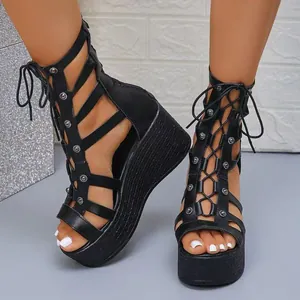 Damen Retro Römersandalen High Top Keilstiefel Nieten Ajouré Schnürung Rückreißverschluss Mode Plateau Sandaletten