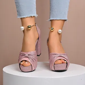 Sandales à plateforme rose pailleté avec nœud élégant et bride cheville perle
