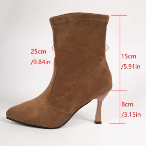 Brauner Wildleder-Stiefelette mit spitzer Zehenpartie und Größenangaben