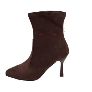 Elegante braune spitze Stiletto-Socken-Stiefeletten mit Stretch-Stoff Wadenbereich.