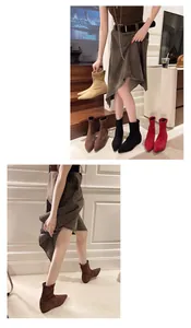 Vue détaillée de bottines en daim à bout pointu pour femme avec une coupe ajustée.