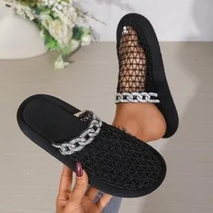 Mules noires élégantes en mesh avec chaîne en strass et semelle épaisse
