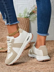 Sneaker casual da donna color-block con punta arrotondata e suola spessa bianca di tendenza
