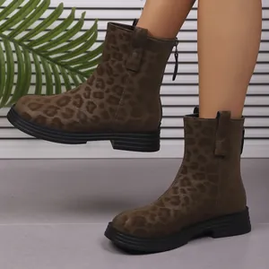 Women's leopard print ankle boots with round toe, chunky platform and rear zipper