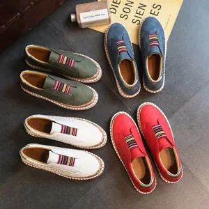 Collection de chaussures décontractées pour femmes avec côtés perforés respirants