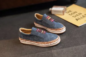 Chaussures décontractées bleues respirantes avec bande élastique colorée et ajourée