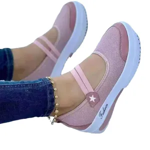 Zapatos Mary Jane de malla rosa transpirable para mujer con correas y suela blanca gruesa