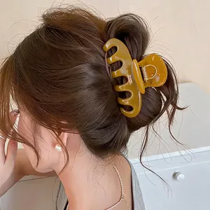 Élégante pince à cheveux en acrylique ambré pour coiffures en chignon pour femmes