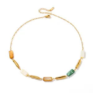 Collier élégant en acier inoxydable plaqué or 18 carats avec incrustations de nacre