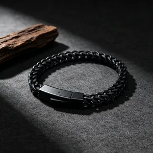 Street style black stainless steel keel chain bracelet with square clasp detail view