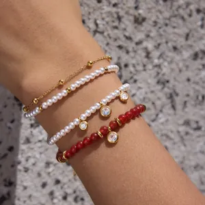 Bracelet Vintage en Acier Inoxydable Plaqué Or 18K pour Femme Perle Artificielle Agate Rouge Strass Chaîne à Niveaux Bijoux Cadeau