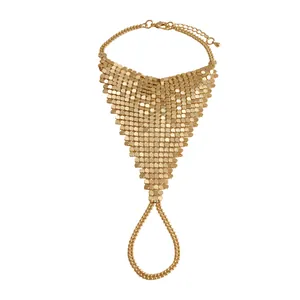 Goldenes Mesh-Sklavenarmband mit Fingerring und verstellbarer Handgelenkkette