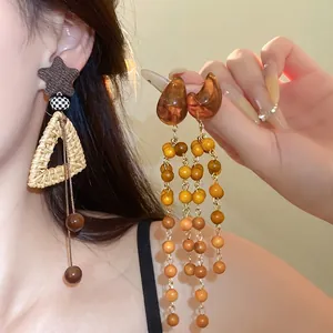 Boucles d'Oreilles à Franges Perlées en Résine Style Nouveau Chinois Rétro Avec Tige en Argent Géométrique Brun Café pour Femmes