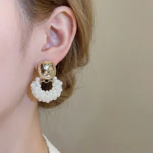Elegante Franse vintage gouden parel oorringen voor dames met een verfijnd parel-ontwerp