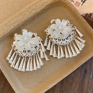 Barrettes élégantes de style nouveau chinois avec fleurs en perles et franges