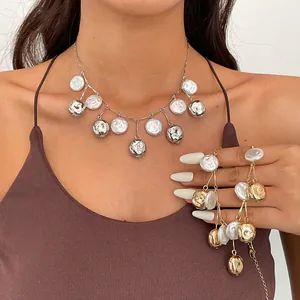 Vintage Crinkled Metal Round Disc Tassel Necklace Women Artificial Pearl Tassel Choker Personality Jewelry Party Gift