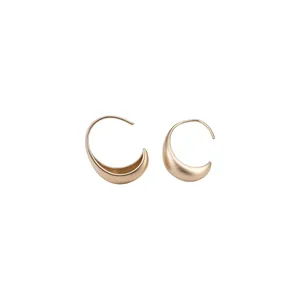 Minimalist Brushed Metal Crescent C-Shape Hook Earrings For Women Gold Silver Geometric Matte Finish Fashion Jewelry