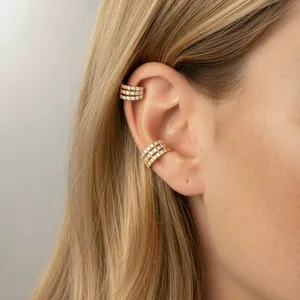 Εξαιρετικά επιχρυσωμένα σκουλαρίκια ear cuffs με ζιργκόν σε μοντέλο