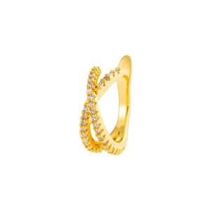 Κομψό επιχρυσωμένο σκουλαρίκι ear cuff με λαμπερά ζιργκόν σε σχέδιο χιαστί για γυναίκες