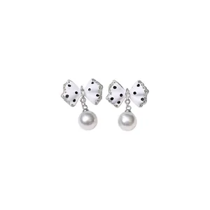 Zoete Polka Dot Strik Kunstparel Oorknopjes Voor Vrouwen Frisse Stijl Legering Strass Emaille Strik Oorbellen