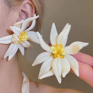 Pendientes de Botón de Flor de Resina Blanca de Gran Tamaño Con Poste de Plata Joyas de Vacaciones Elegantes Para Mujer