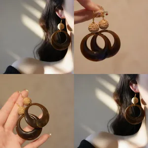 Ethno-Stil Bast Harz Runde Hängeohrringe Vintage Luxuriös Handgefertigt Ohrhaken Geometrischer Ohrschmuck Für Damen