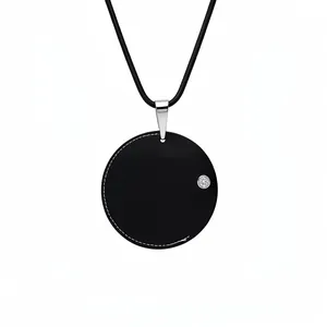 Collier Pendentif Rond en Cuir de Mode Support de Pince à Lunettes Portable Chaîne de Chandail Accessoire de Bijoux Géométrique Fait Main Femmes