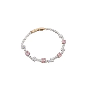 Quadratisches Rosa Zirkonia Armband Damen Goldbeschichtetes Kupfer Süßes Funkelndes Tennis Armband Dating Alltag Schmuck