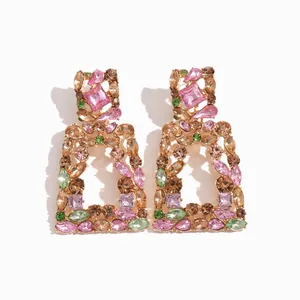 Vintage vergulde holle vierkante geometrische oorknopjes met kleurrijke kristallen strass