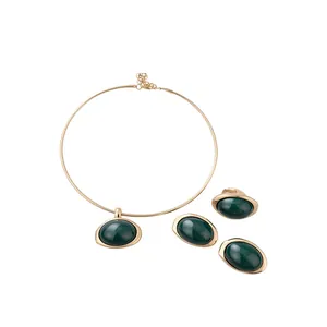 Retro Oval Harz Legierung Schmuck Ohrringe Ring Choker Halskette Vergoldet Geometrische Anhänger Schmuck Für Damen Party Bankett