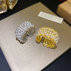 Bagues ouvertes plaquées or 18 carats avec perles et zircons étincelants de luxe