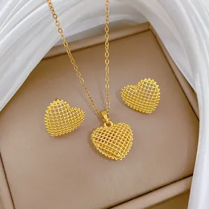 Titanium Steel Hollow Out Heart Jewelry Set Rhinestone Inlaid Gold Pendant Necklace Stud Earrings For Banquet Party Women Gift