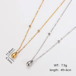 Detailweergave van de 18k vergulde waterdruppel halsketting met 11,8 mm hangerhoogte