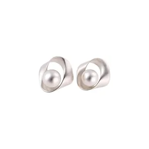 Orecchini a Bottone con Perla Artificiale Circolare Torsione Vintage Francese Per Donna Gioielli in Lega Placcata Oro Argento Con Perno in Argento