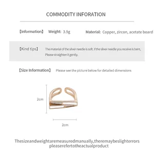 Detailansicht eines unregelmäßigen geometrischen Zirkonia-Rings mit Materialangaben