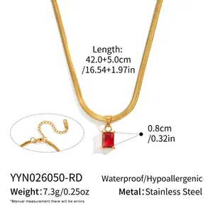 Productspecificaties van 18K vergulde roestvrijstalen slangenketting met rode zirkoon.