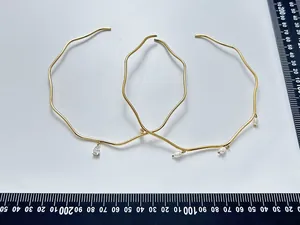 Collana girocollo ondulata minimalista in acciaio inossidabile con perle e ciondoli di cristallo