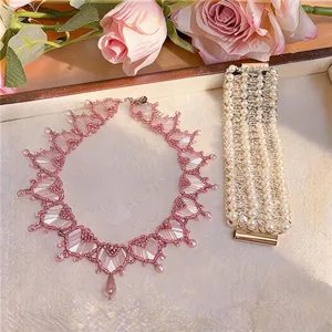 Conjunto de joyas de pulsera de perlas y collar gargantilla de corazón rosa para mujer